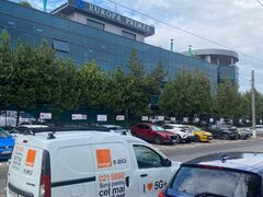 Paznic, portar pentru cladire birouri